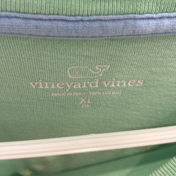 Vineyard Vines Youth XL long-Sleeve t-shirt. - Picture 3 of 3